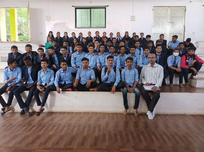 A report on Industrial Visit to Vigyan Ashram” for SE